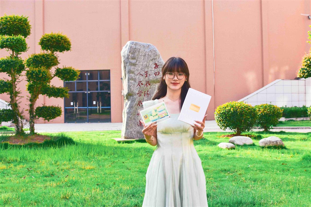 武科大女生(1).jpg 武科大女生(1).jpg