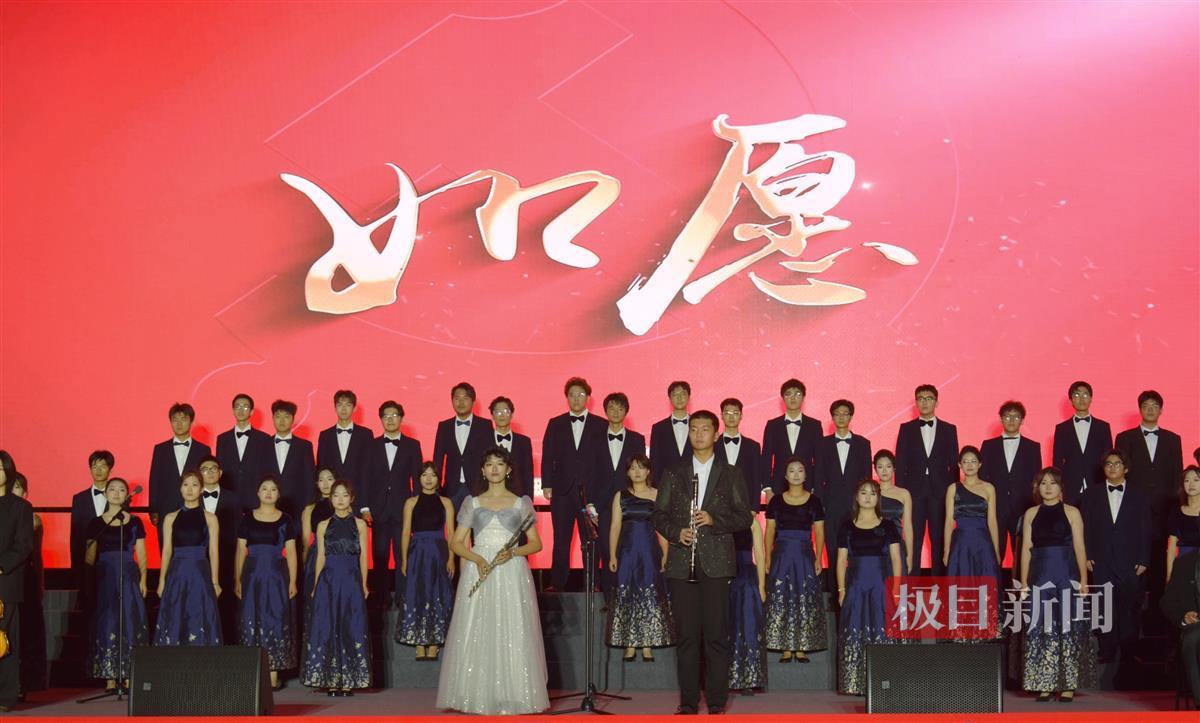 合唱《如愿》。通讯员 王涵 摄.jpg