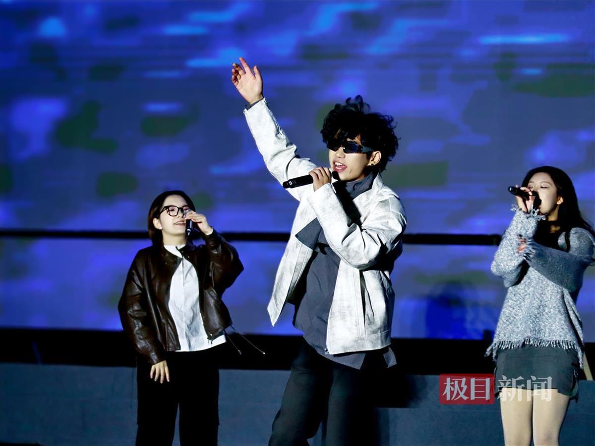 《WUST2024》。通讯员 王铭浩 摄.jpg